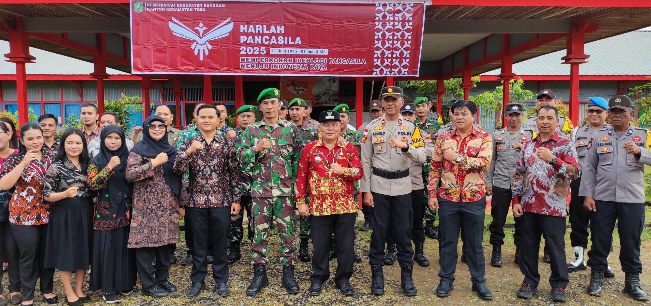 Read more about the article PELAKSANAAN UPACARA PERINGATAN  HARI LAHIR PANCASILA DI KECAMATAN TOBA TAHUN 2025