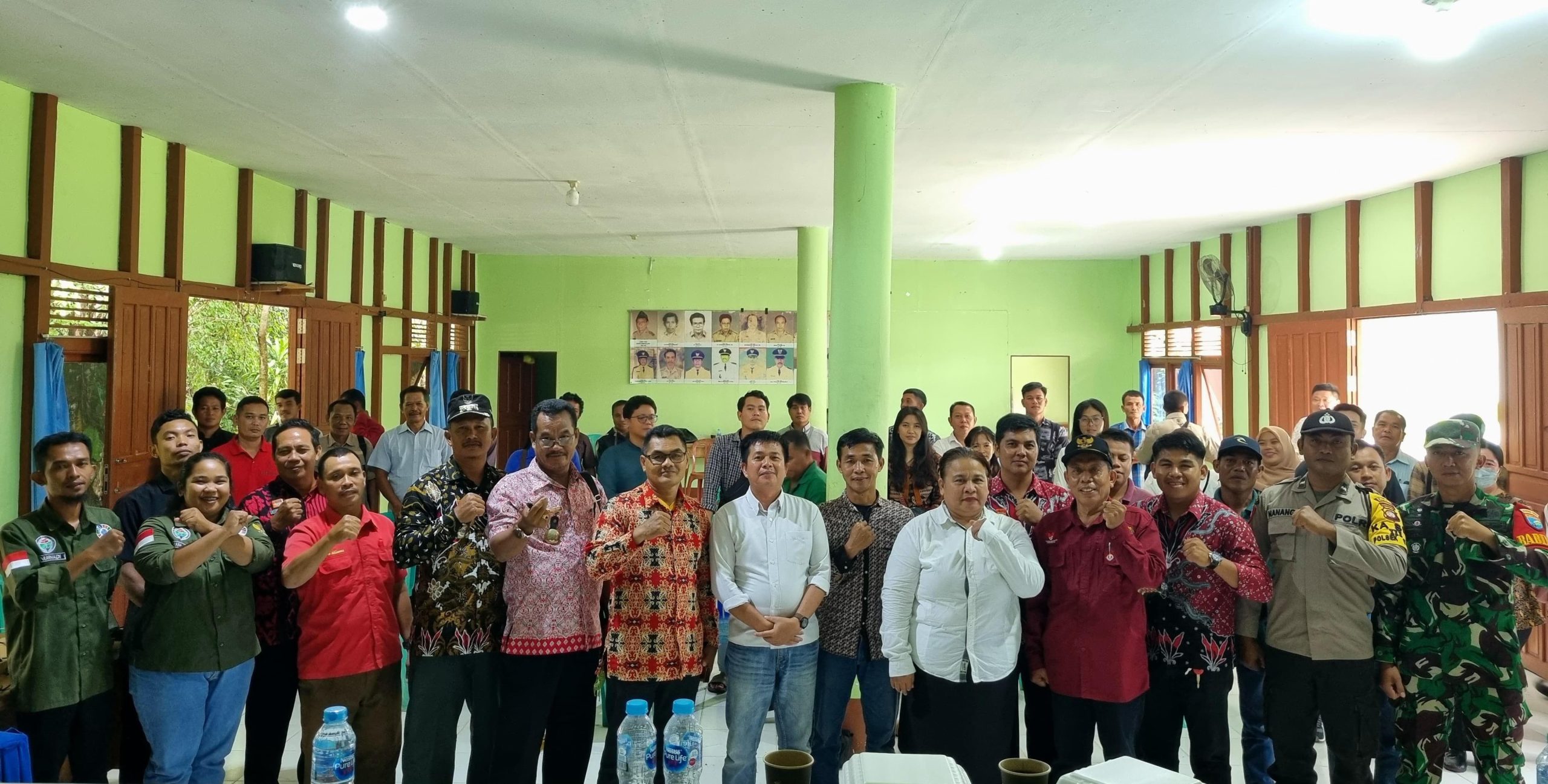 Read more about the article Kecamatan Toba Tuntaskan Penandatanganan Akta Koperasi Merah Putih Serentak di 7 Desa